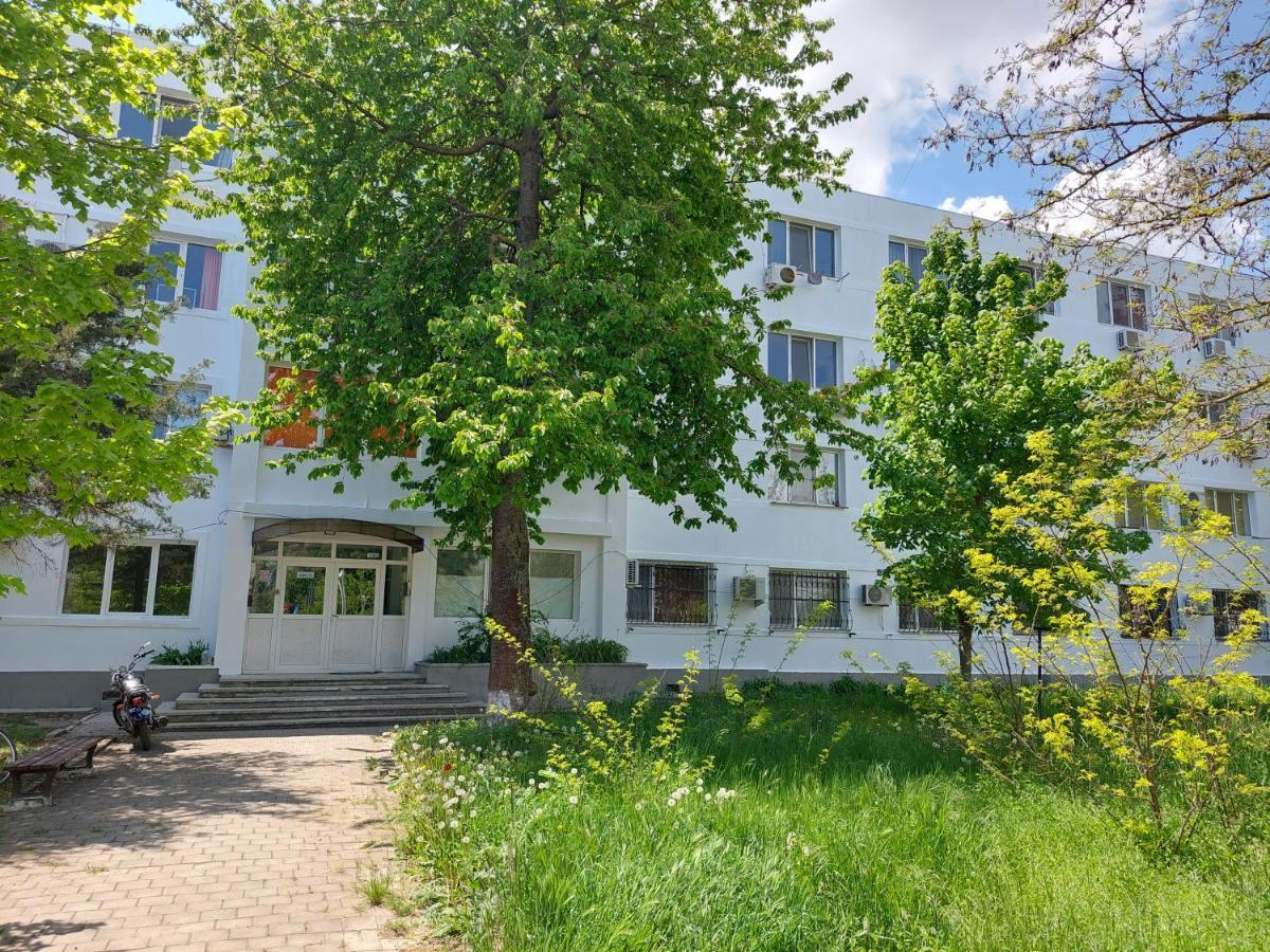 Geo Studios Сатурн Екстер'єр фото